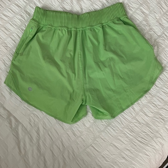 Lululemon hotty hot limited edition 
4 inch 
size 4 - Picture 2 of 2